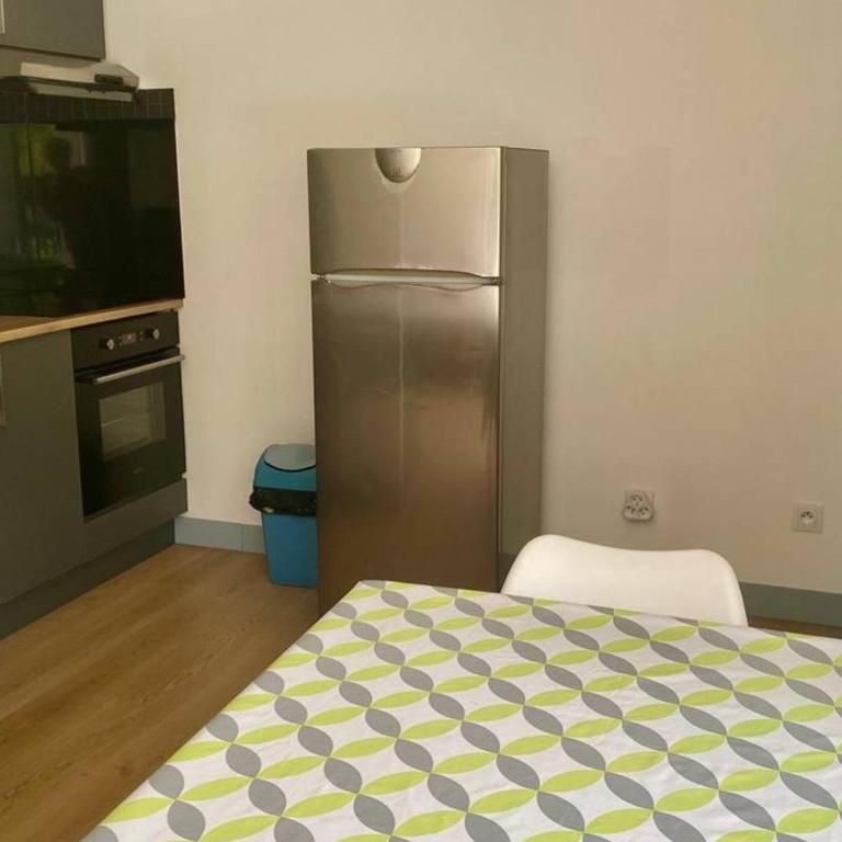 Studio cosy avec balcon, parking et Wifi - 2 pers, proche thermes et centre ville - Studio - 7