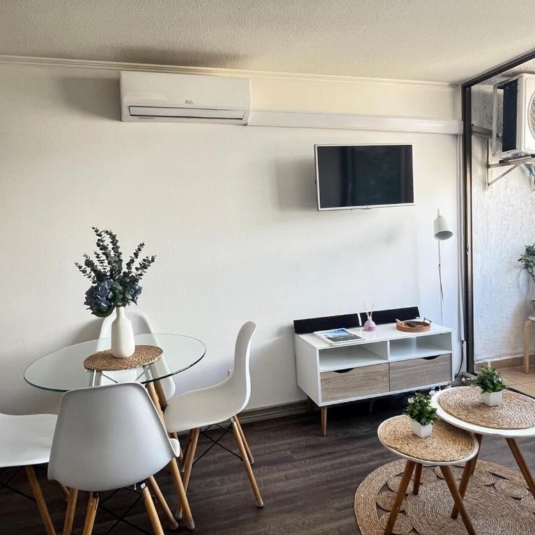 Moderno Depto, Metro, Movistar Arena, parking, downtown - Three-Bedroom Apartment - 1