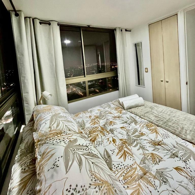 Moderno Depto, Metro, Movistar Arena, parking, downtown - Three-Bedroom Apartment - 18