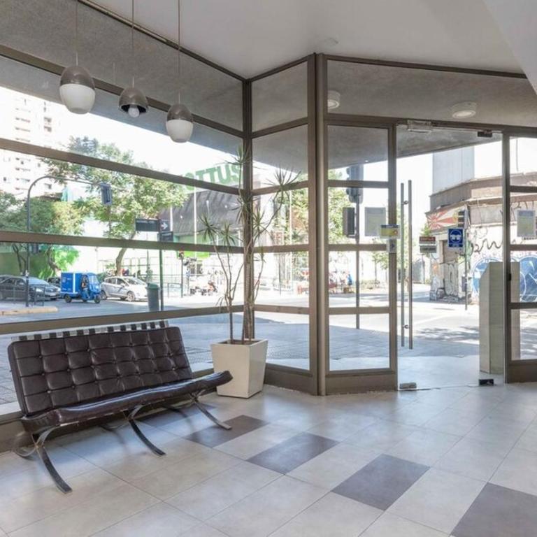 Moderno Depto, Metro, Movistar Arena, parking, downtown - Three-Bedroom Apartment - 36