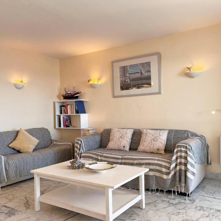 CE140-012 Appartement 2 pièces 5 couchages LE LAVANDOU - Apartamento de 1 dormitorio - 2