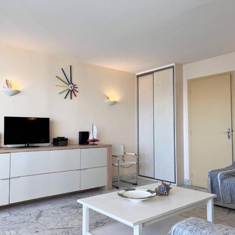 CE140-012 Appartement 2 pièces 5 couchages LE LAVANDOU - Apartamento de 1 dormitorio - 5