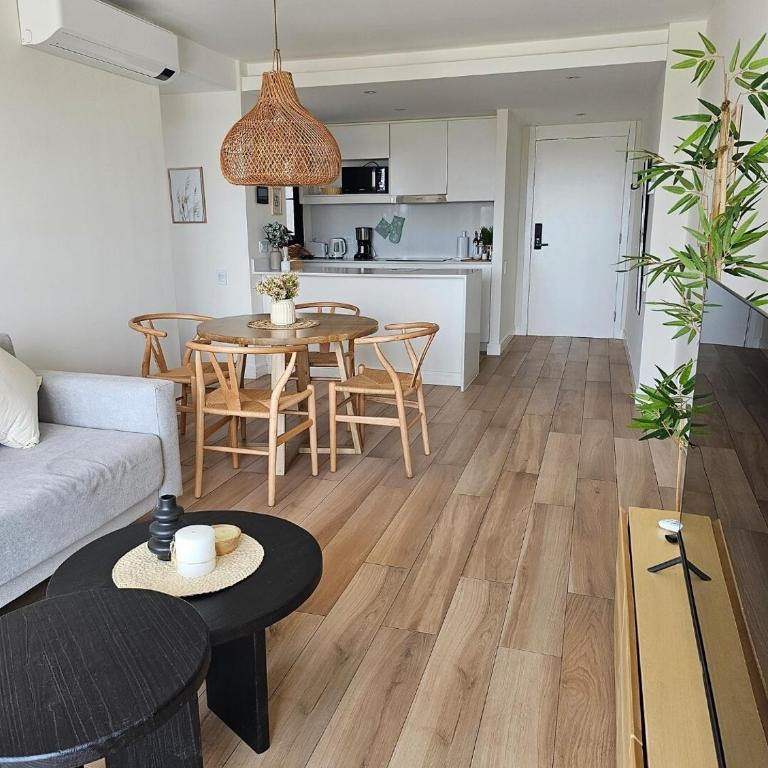 Urbano 1303 - 2 ambientes con cochera - One-Bedroom Apartment - 12