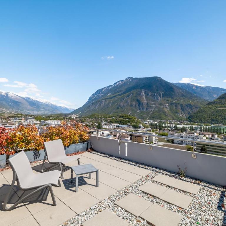 Nonanteneuf appart hōtel Sierre - contactless check-in - Deluxe Zweibettzimmer - 5