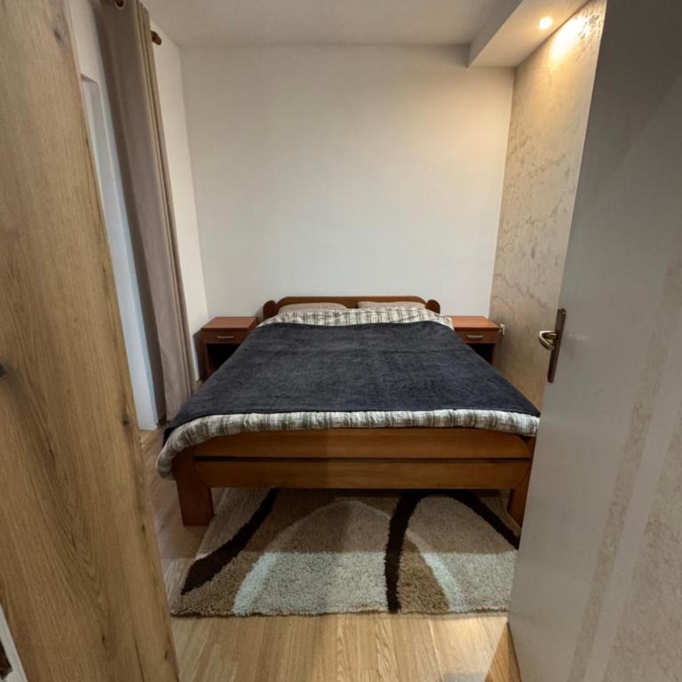 Zecevic apartments - One-Bedroom Apartment with Terrace - 9