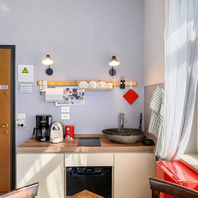 Residence La Mignon Romantic - One-Bedroom Apartment with Lake View - 11