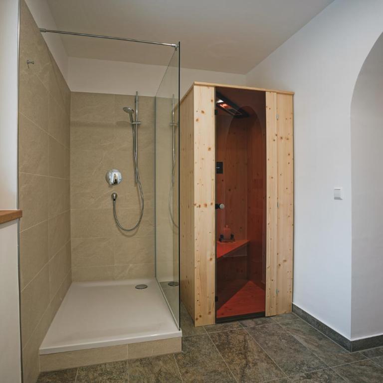 Gästehaus am Kurparkweg, Frühstückspension - Doppelzimmer mit Bergblick - 3