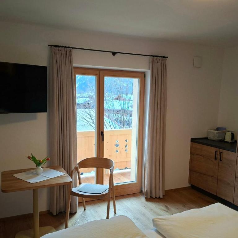 Gästehaus am Kurparkweg, Frühstückspension - Doppelzimmer mit Bergblick - 4