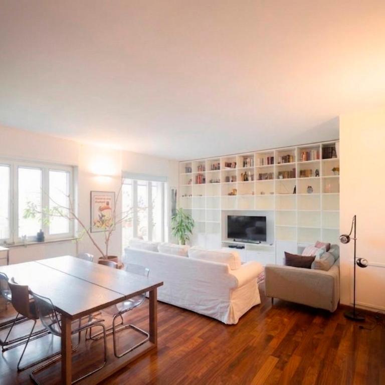 Luminosissimo Trilocale in Zona Solari - Appartamento con 2 Camere da Letto - 1
