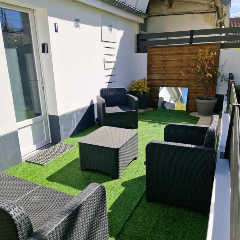 Magnifique logement à 200m de la plage avec terrasse et emplacement voiture gratuit - Apartment mit 1 Schlafzimmer - 3