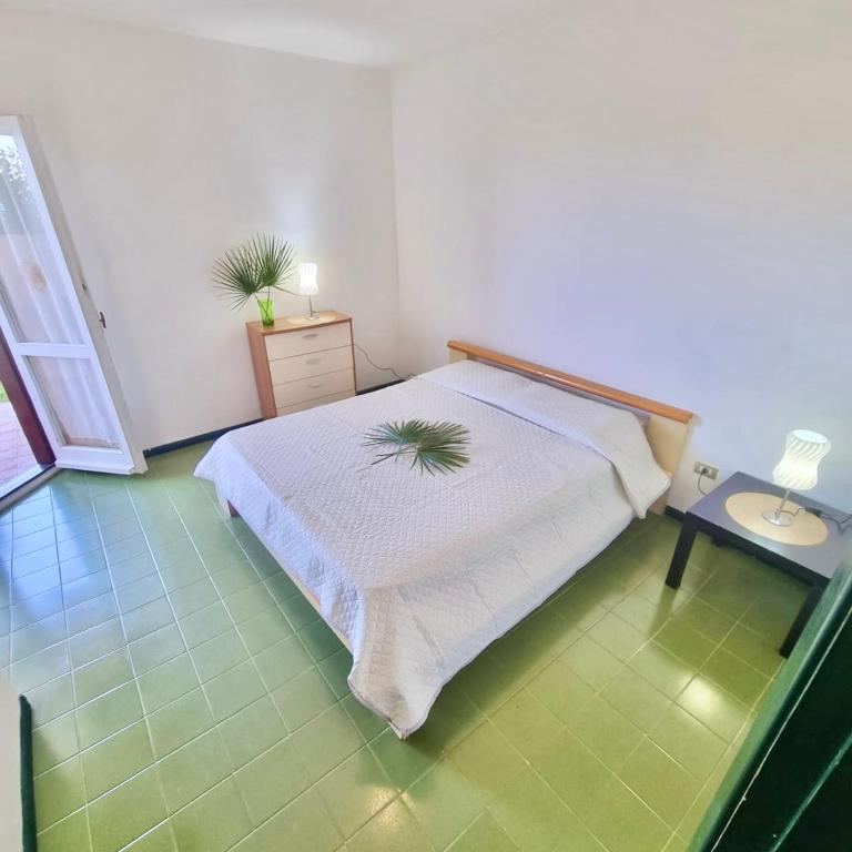 ISA - Apartment 6 beds in Golfo Aranci just 150 mt from the sea - Two-Bedroom Apartment - 10