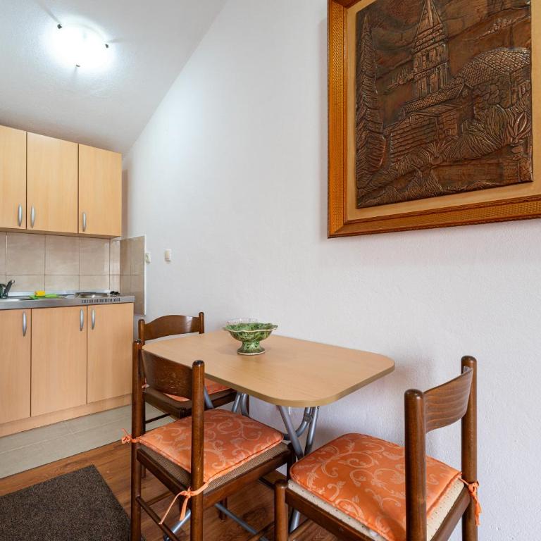 M Group Studios - Standardni Trokrevetni Studio - 11