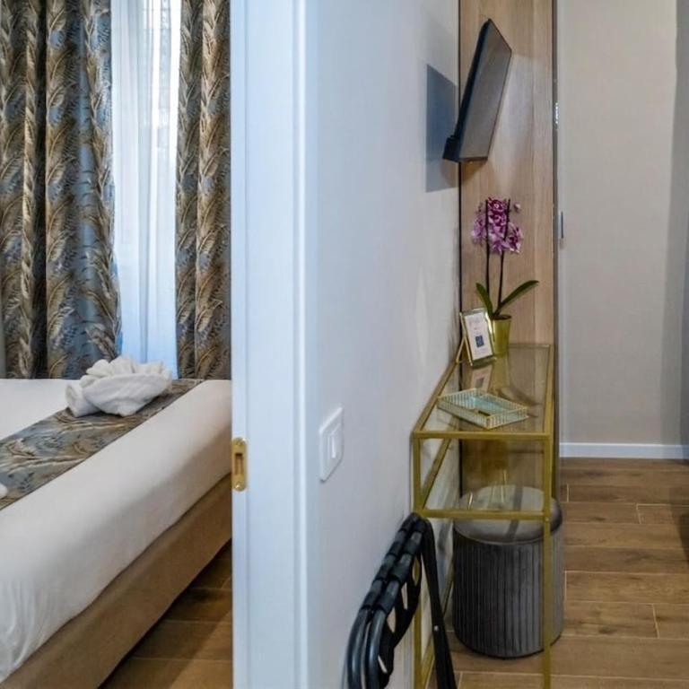 THE SUITEST CHARME Boutique Holiday Apartment Zona Colosseo - Appartamento Premium con 3 Camere da Letto - 18