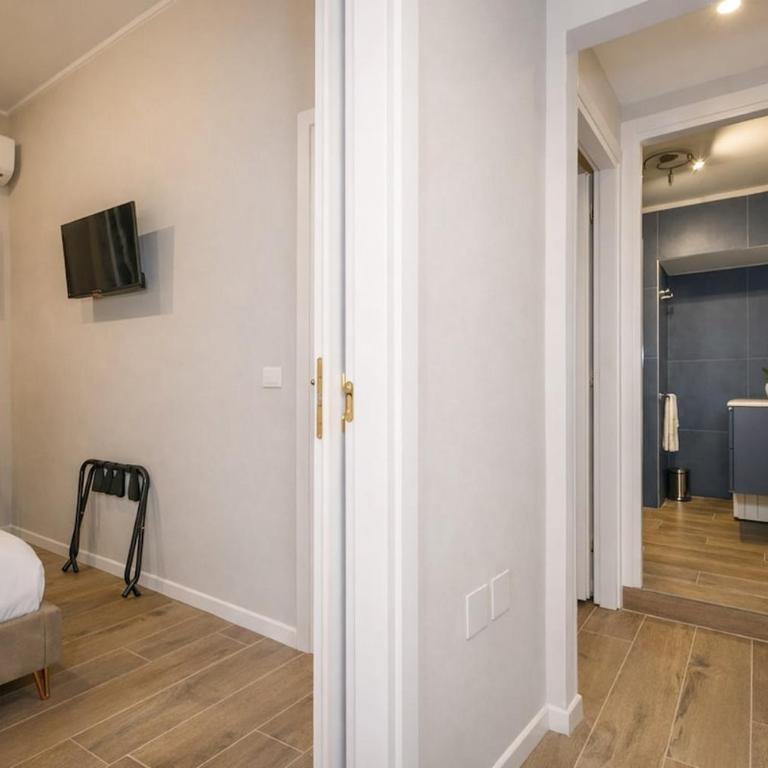 THE SUITEST CHARME Boutique Holiday Apartment Zona Colosseo - Appartamento Premium con 3 Camere da Letto - 24