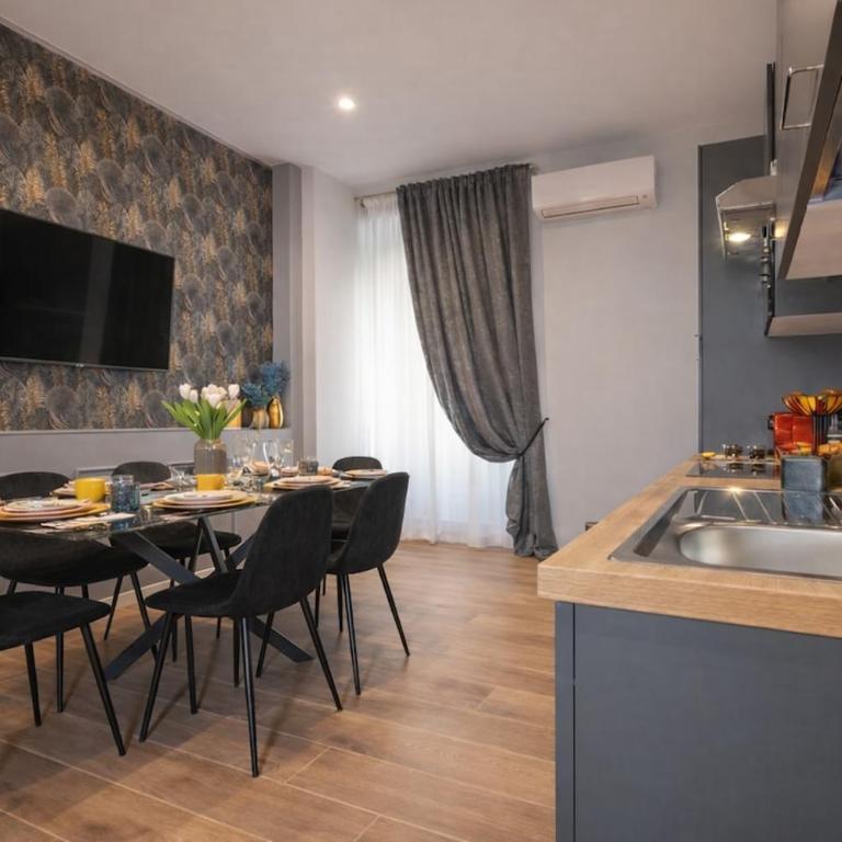 THE SUITEST CHARME Boutique Holiday Apartment Zona Colosseo - Appartamento Premium con 3 Camere da Letto - 3