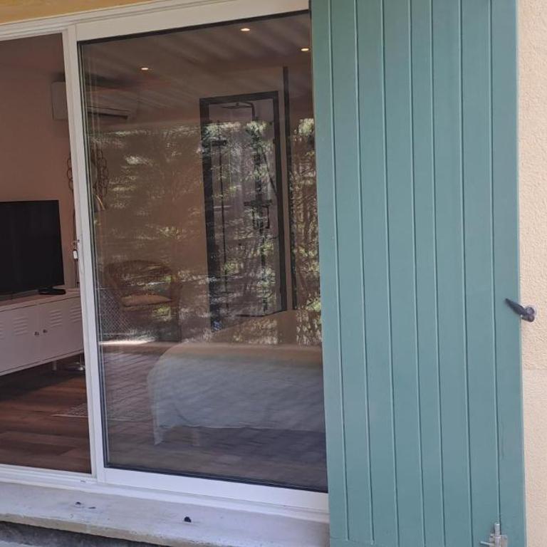 Studio calme proche de Nice - Appartement 1 Chambre - 15