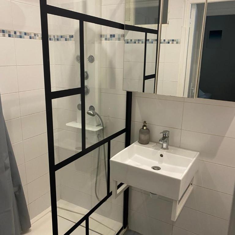 Fabulous 1 bedroom in Antibes old city - Appartement 1 Chambre - 9