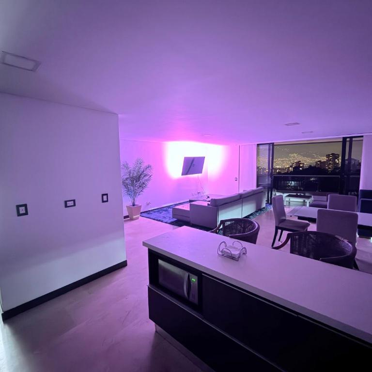 el Cielo - Luxury 3BR Condo - Jacuzzi - Pool - El Poblado - Apartamento de 3 dormitorios con balcón - 14