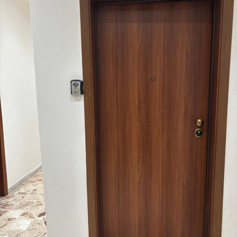 Dayana House - Appartamento con 1 Camera da Letto e Balcone - 3