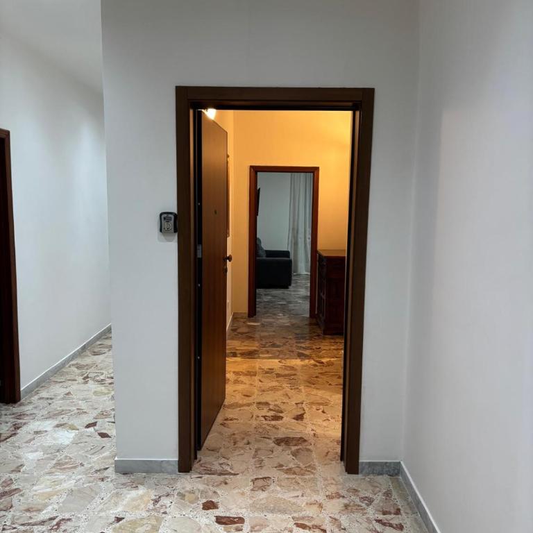Dayana House - Appartamento con 1 Camera da Letto e Balcone - 4