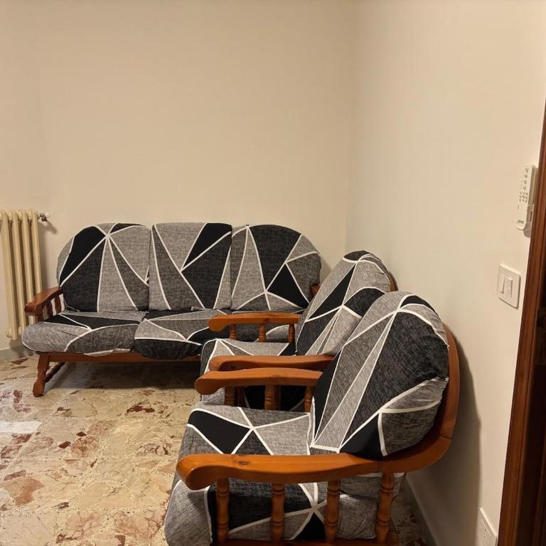 Dayana House - Appartamento con 1 Camera da Letto e Balcone - 8
