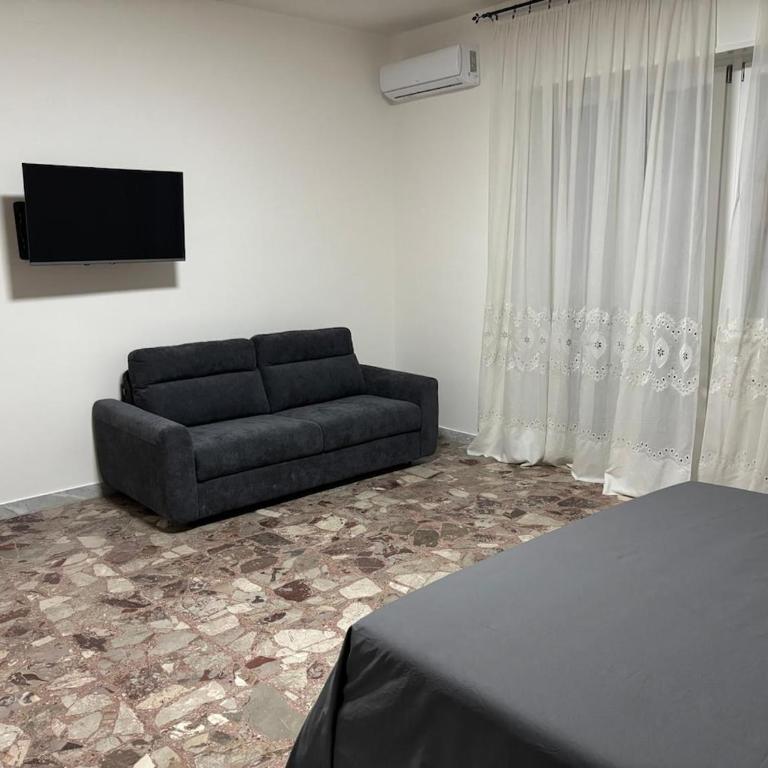 Dayana House - Appartamento con 1 Camera da Letto e Balcone - 6
