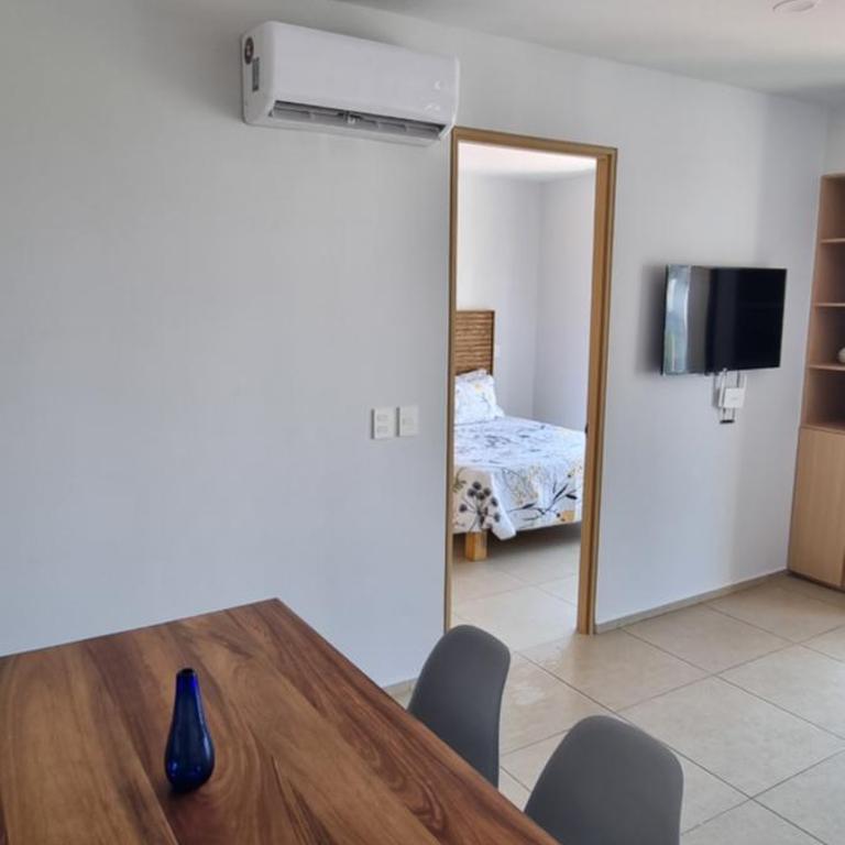 Departamento comodo en zona céntrica - Two-Bedroom Apartment - 13