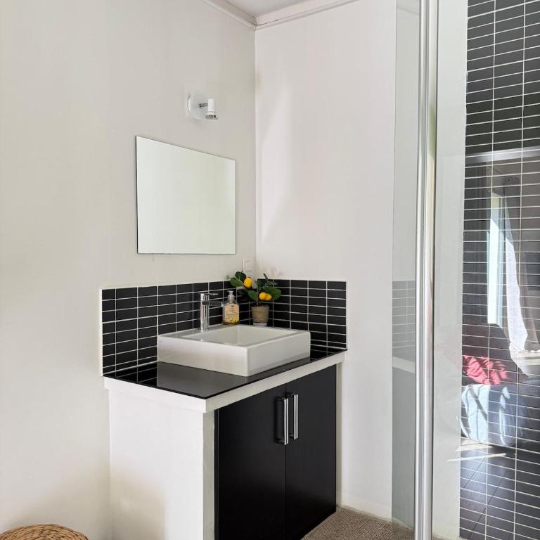 Belle Sorgue Les 3 Oliviers - Maison 5 Chambres - 8