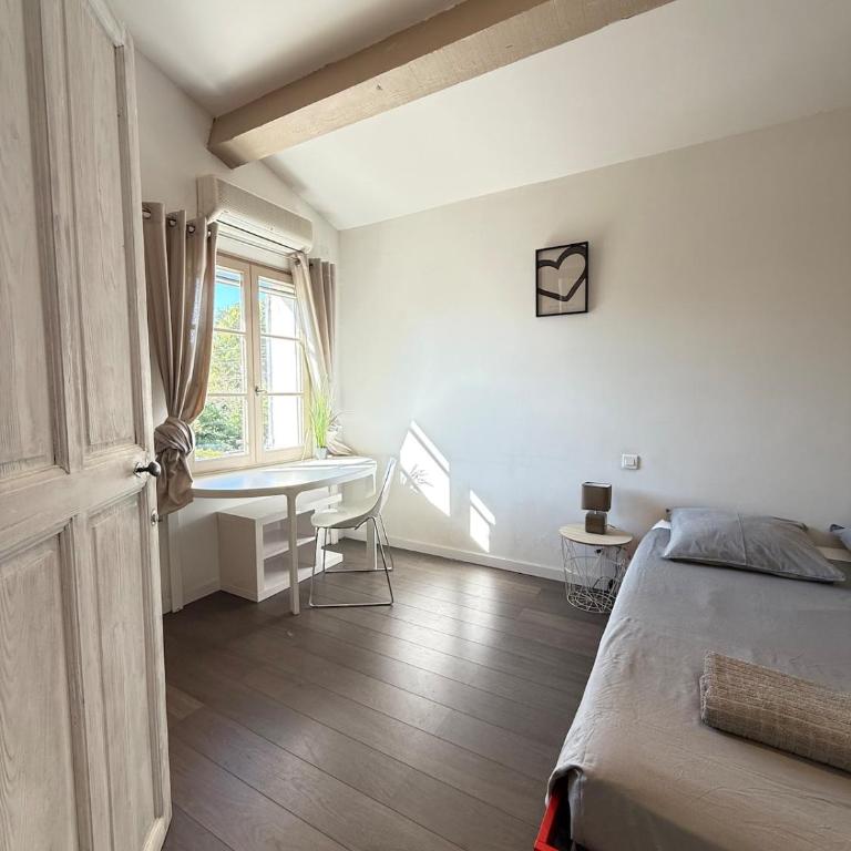 Belle Sorgue Les 3 Oliviers - Maison 5 Chambres - 31