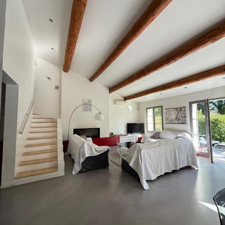 Belle Sorgue Les 3 Oliviers - Maison 5 Chambres - 35