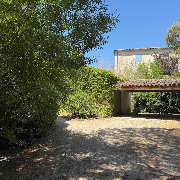 Belle Sorgue Les 3 Oliviers - Maison 5 Chambres - 59