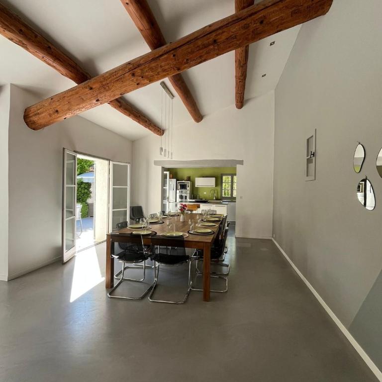 Belle Sorgue Les 3 Oliviers - Maison 5 Chambres - 60