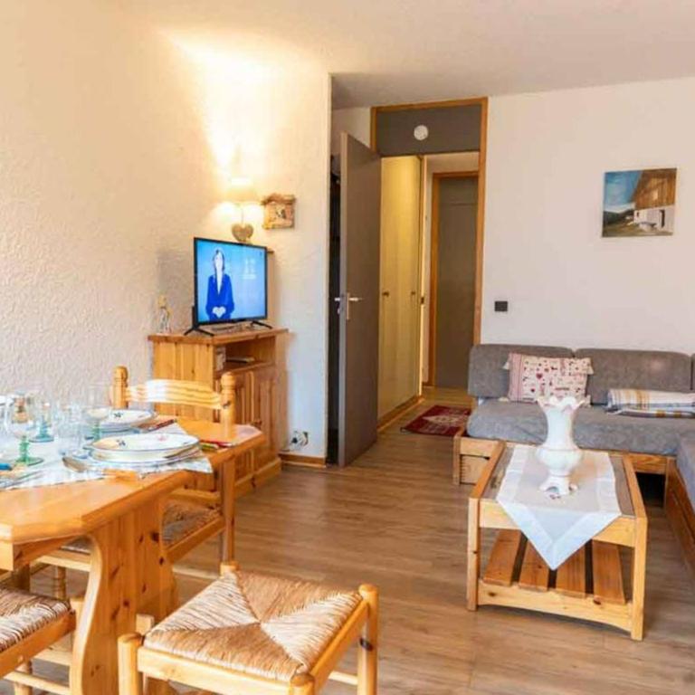 Pierrafort - One-Bedroom Apartment - 7