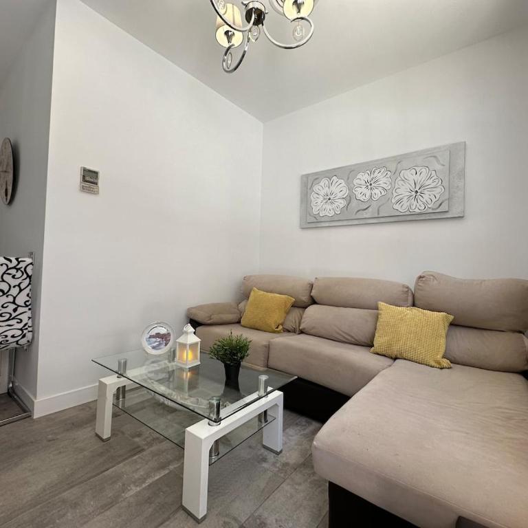 A1 - Apartamento en La Carihuela, 2 dormitorios, Wifi, a 100 metros de la playa - Apartment - 62