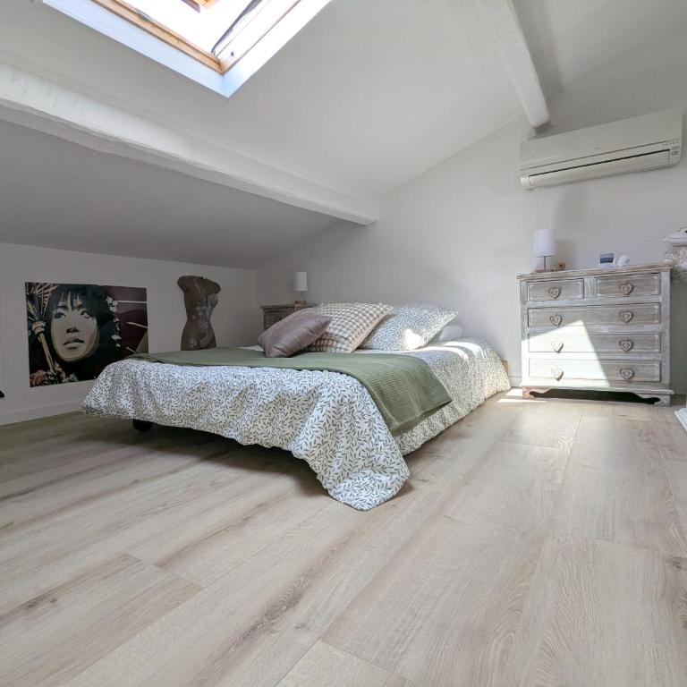 Tirojade - One-Bedroom Apartment - 5