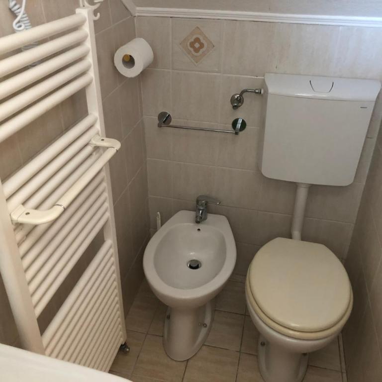 La Suite & Al Giardino - Camera Tripla con Bagno Privato - 11