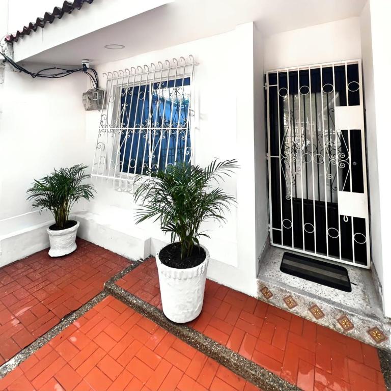 Family house colonial-style - Three-Bedroom Home - 25