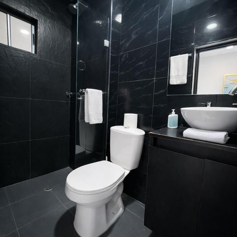 Apartamento familiar torre Primi con vista al mar - Three-Bedroom Apartment - 14