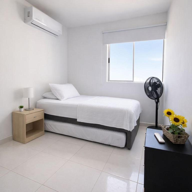 Apartamento familiar torre Primi con vista al mar - Three-Bedroom Apartment - 16