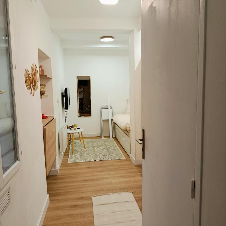 Studio cosy en plein centre ville - Apartamento de 1 dormitorio - 12