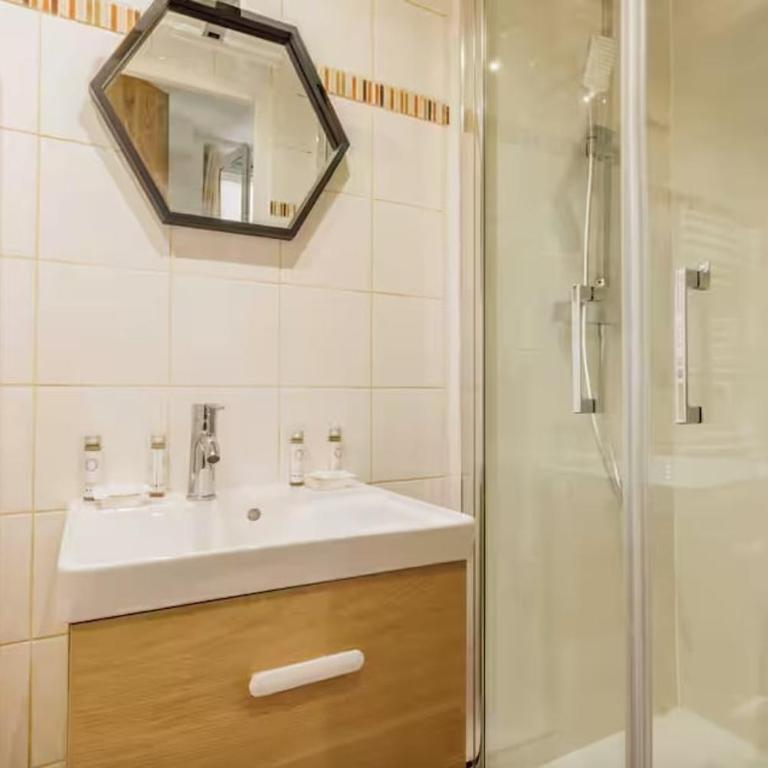 Charming AC Studio 2 Guests La Villette - Appartement 2 Chambres - 5