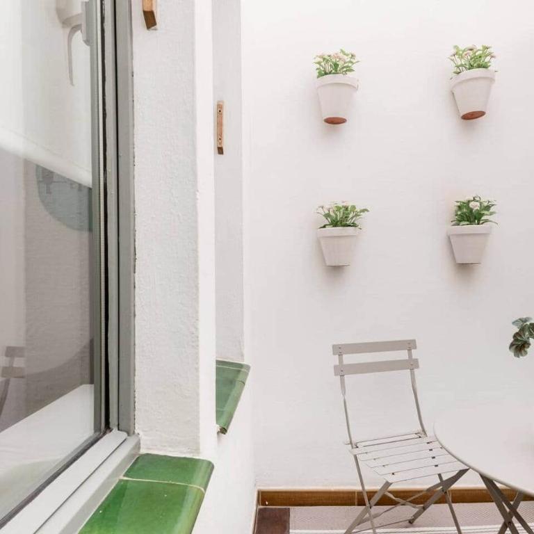 City Center Apartment With Shaded Terrace - Apartment with Terrace - 6