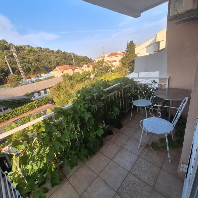 Sun & Salt Apartments Lučice - Two-Bedroom Apartment - 3