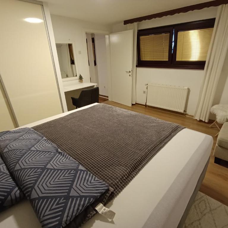 GRBAVICA COZY APARTMENT - free parking - One-Bedroom Apartment - 9