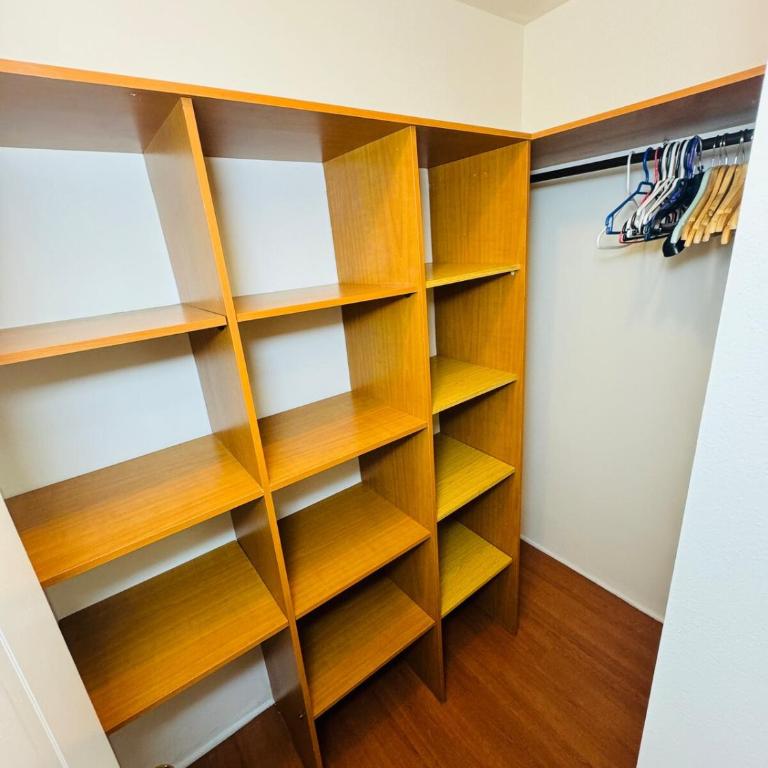 Lindo Departamento Céntrico con Estacionamiento - Two-Bedroom Apartment - 10