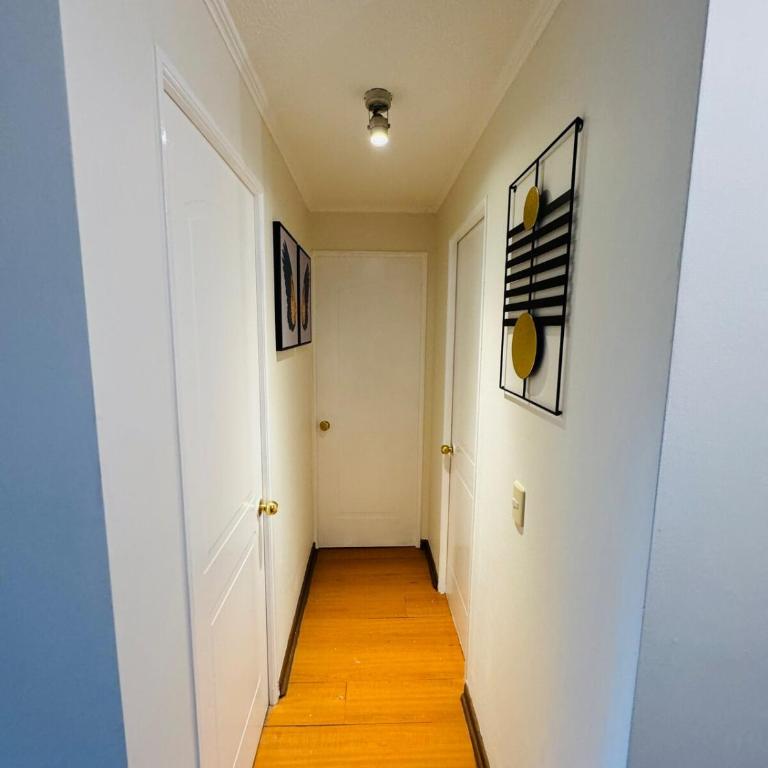 Lindo Departamento Céntrico con Estacionamiento - Two-Bedroom Apartment - 22
