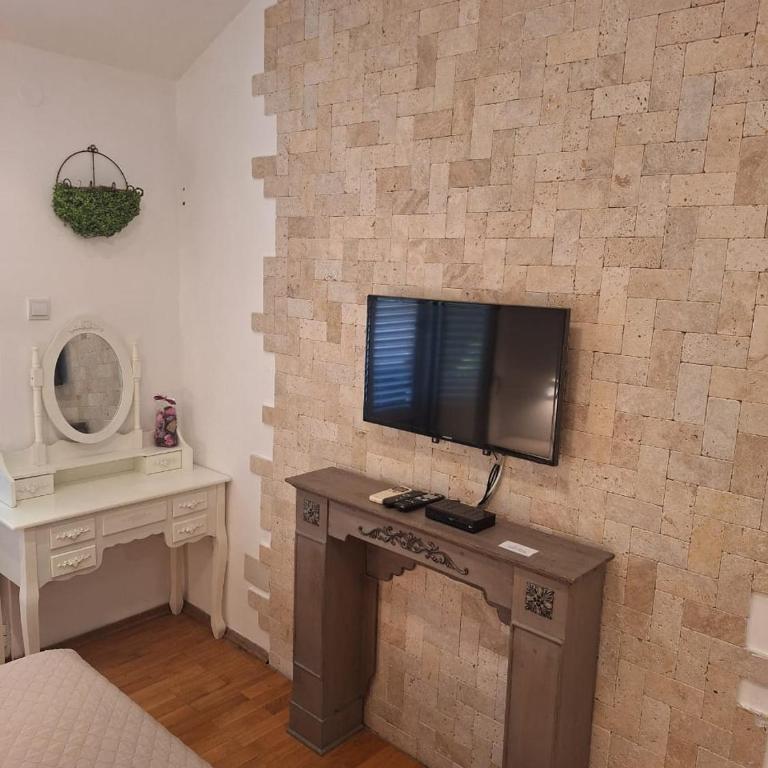 Sun & Salt Lučice Room - One-Bedroom Apartment - 5