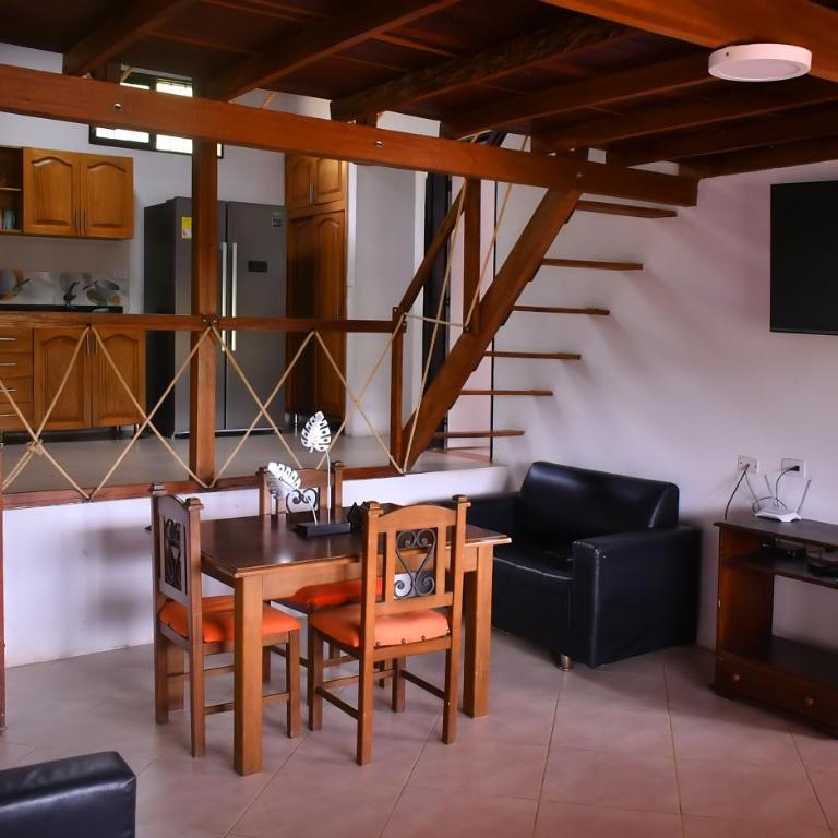 Finca con Piscina gigante y con jacuzzi cerca al peñol - Casa con 1 dormitorio - 16