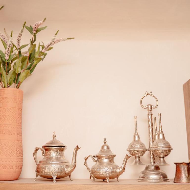 La Cour Secrète - Suite Riad - Cocon romantique à deux - Balnéo privée - ambiance tamisée - escapade amoureuse - cœur de ville Carpentras - Appartement 1 Chambre avec Baignoire Spa - 8