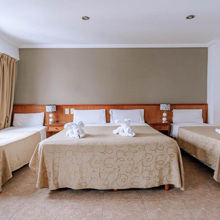Hotel Ortegal - Habitación cuádruple - 5